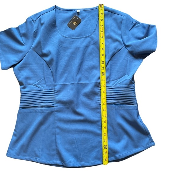 Rant Medical Scrub Top. Ceil Blue. Size Medium - Picture 8 of 9